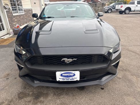 Used 2018 Ford Mustang Premium w/ Equipment Group 201A RWD image 4
