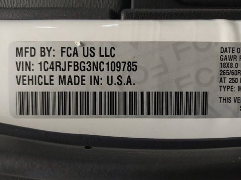 Used 2022 Jeep Grand Cherokee Limited image 33