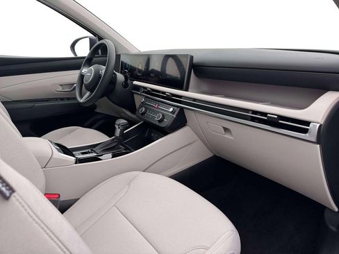 New 2026 Hyundai Tucson SE image 16