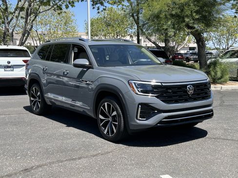 Used 2025 Volkswagen Atlas SEL Premium R-Line AWD/4WD image 6