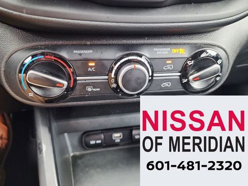 Used 2023 Kia Soul LX image 22