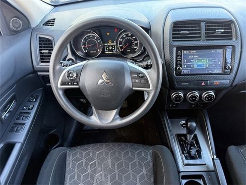 Used 2024 Mitsubishi Outlander Sport ES image 11