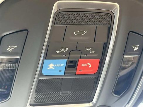 Certified 2024 Jeep Grand Cherokee L Limited image 27