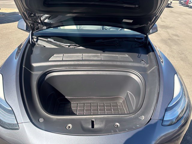 Used 2022 Tesla Model Y Long Range AWD/4WD image 38