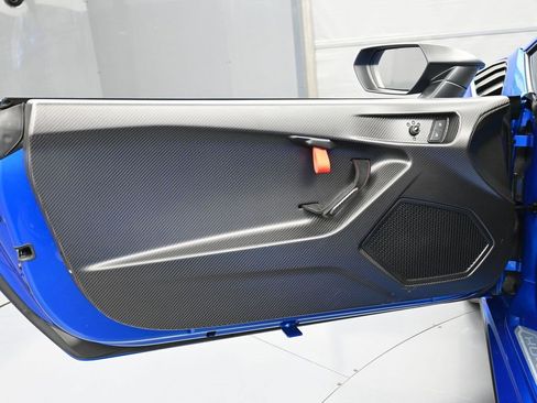 Used 2024 Lamborghini Huracan STO image 17