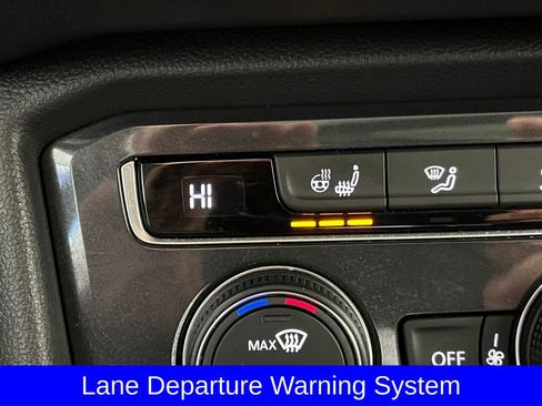 Used 2021 Volkswagen Tiguan SEL image 8