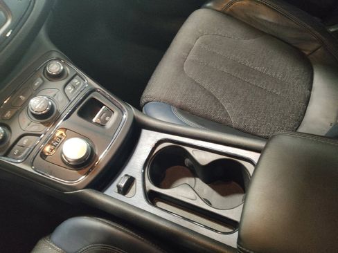 Used 2015 Chrysler 200 S w/ Navigation & Sound Group I FWD image 26