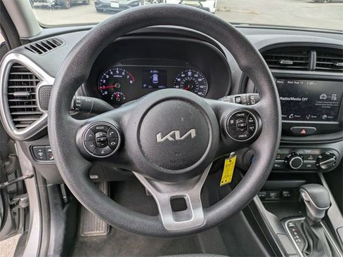 Used 2022 Kia Soul LX w/ Technology Package image 9