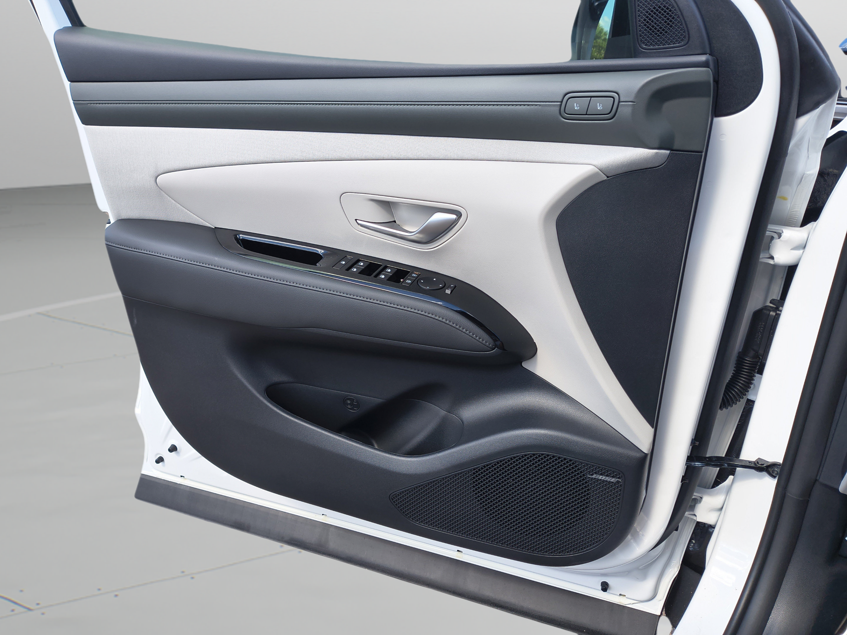 New 2026 Hyundai Tucson Limited FWD image 23