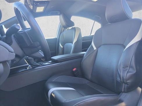 Used 2025 Toyota Camry SE image 19