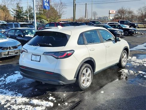 Used 2023 Honda HR-V LX image 6