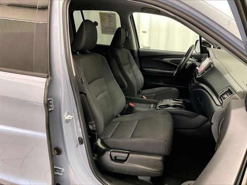 Used 2023 Honda Ridgeline Sport image 11