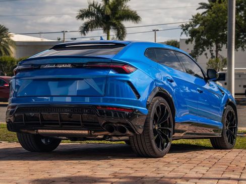 Used 2022 Lamborghini Urus image 5