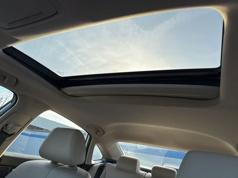 Used 2022 Honda Civic Touring image 11