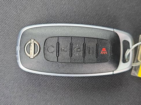 Used 2025 Nissan Pathfinder SV FWD image 36