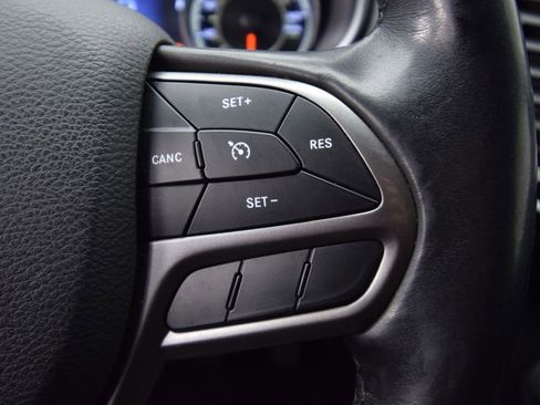 Used 2019 Jeep Cherokee Limited image 38