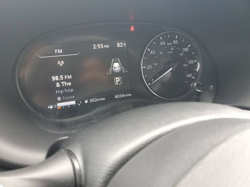 Certified 2024 Nissan Kicks SR w/ SR Premium Package FWD image 31