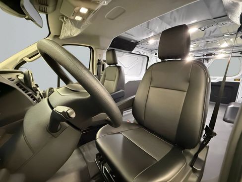 Used 2024 Ford Transit 250 Low Roof RWD image 10