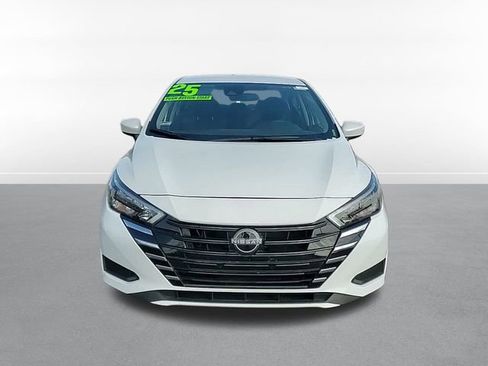 Used 2025 Nissan Versa SV image 2