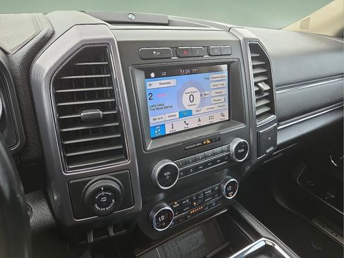 Used 2019 Ford Expedition Platinum RWD image 17