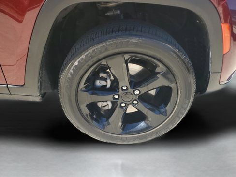 Certified 2023 Jeep Grand Cherokee L Laredo image 5