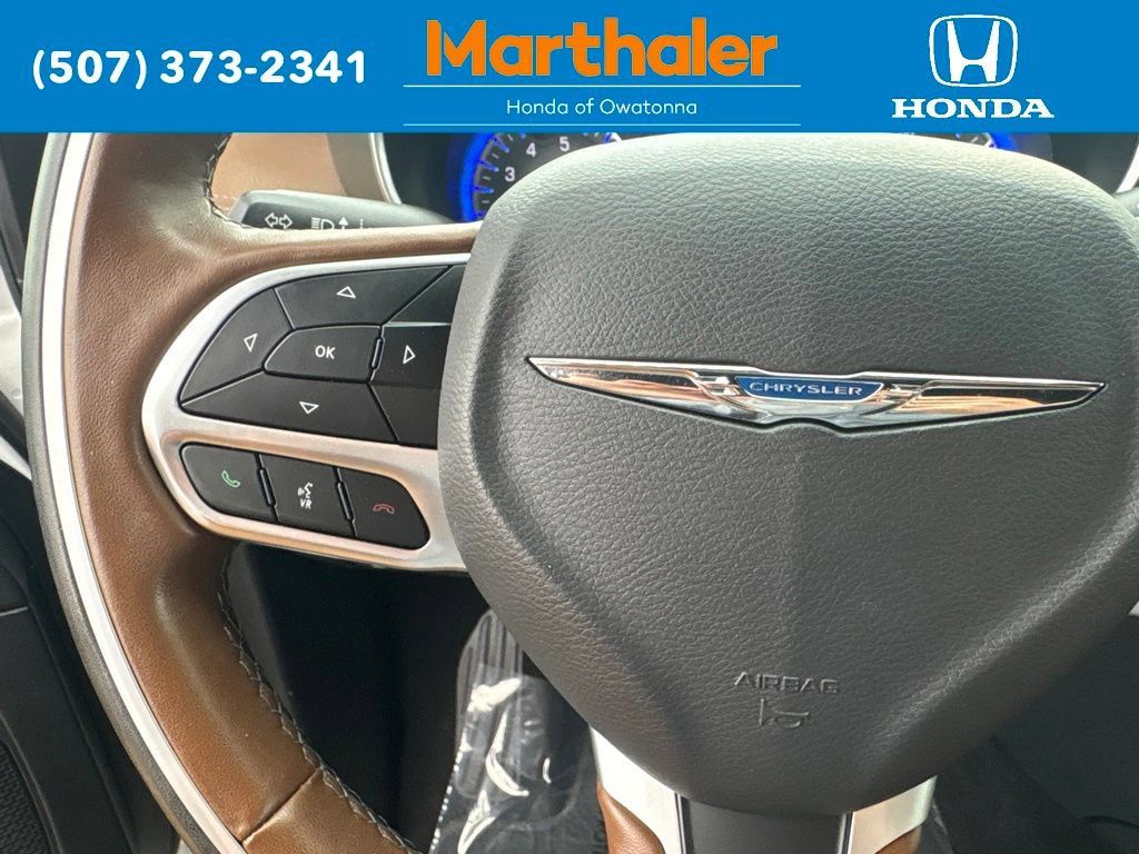 Used 2020 Chrysler Pacifica Limited w/ Tire & Wheel Group FWD image 26