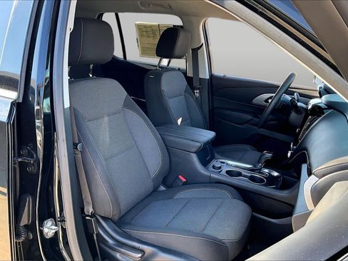 Used 2019 Chevrolet Traverse LS w/ LPO, Blackout Package FWD image 8