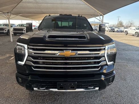 Used 2024 Chevrolet Silverado 3500 High Country image 2