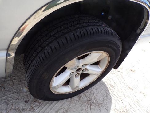 Used 2007 Dodge Ram 1500 Truck SLT image 19