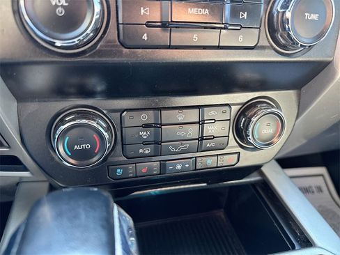 Used 2019 Ford F150 Lariat image 16