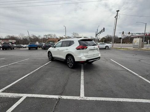 Used 2017 Nissan Rogue SL w/ SL Premium Package image 10