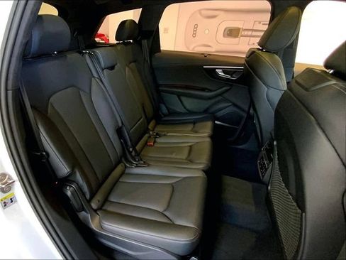 Certified 2025 Audi Q7 3.0T Prestige w/ Prestige Package AWD/4WD image 22