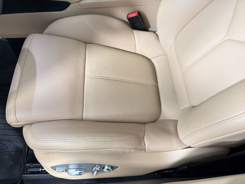 Used 2026 Porsche Macan AWD/4WD image 14