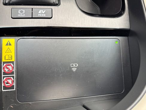 Certified 2024 Lexus ES 300h w/ Luxury Package image 25