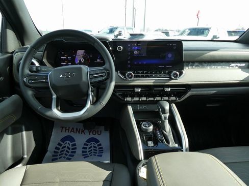 Used 2024 Chevrolet Colorado ZR2 w/ ZR2 Convenience Package III image 19