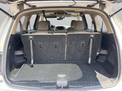 Used 2020 Honda Pilot Touring image 8