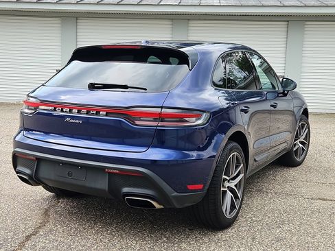 Certified 2023 Porsche Macan AWD/4WD image 7