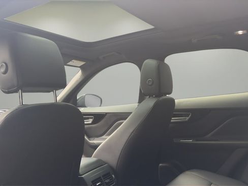 Used 2017 Jaguar F-PACE Premium AWD/4WD image 19