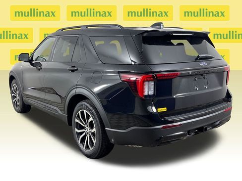 New 2026 Ford Explorer ST-Line RWD image 10