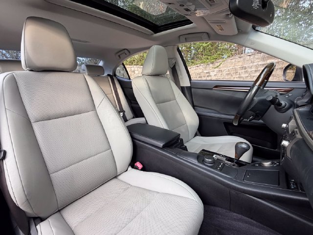 Used 2014 Lexus ES 350 w/ Premium Package FWD image 27