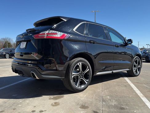 Used 2022 Ford Edge ST image 6