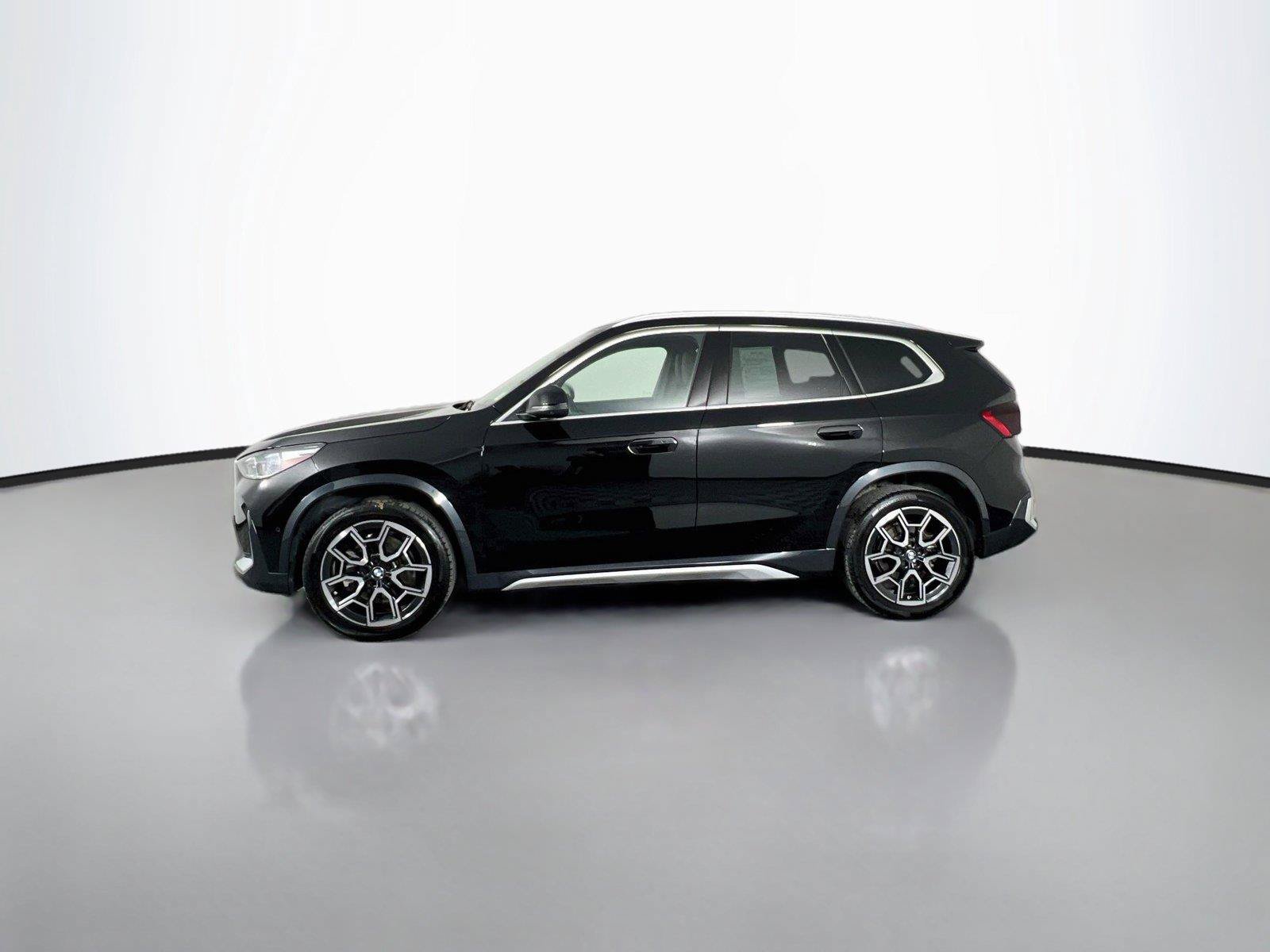 Used 2026 BMW X1 xDrive28i w/ Technology Package AWD/4WD image 3