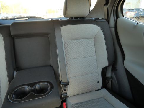 Used 2022 Chevrolet Equinox LS AWD/4WD image 14