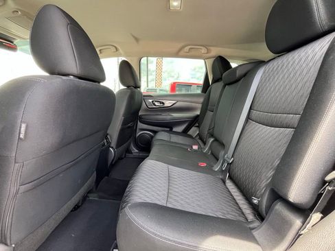 Used 2019 Nissan Rogue SV FWD image 20