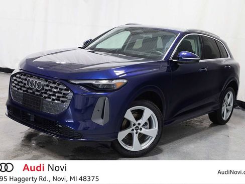 New 2025 Audi Q5 Premium Plus image 1