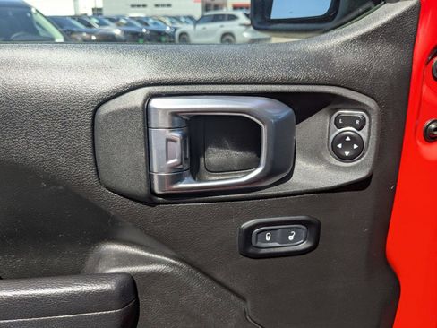 Used 2024 Jeep Wrangler Unlimited Rubicon 4xe AWD/4WD image 19
