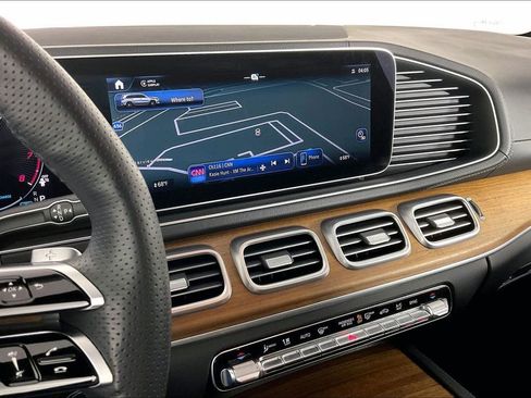 Certified 2025 Mercedes-Benz GLS 450 4MATIC image 6