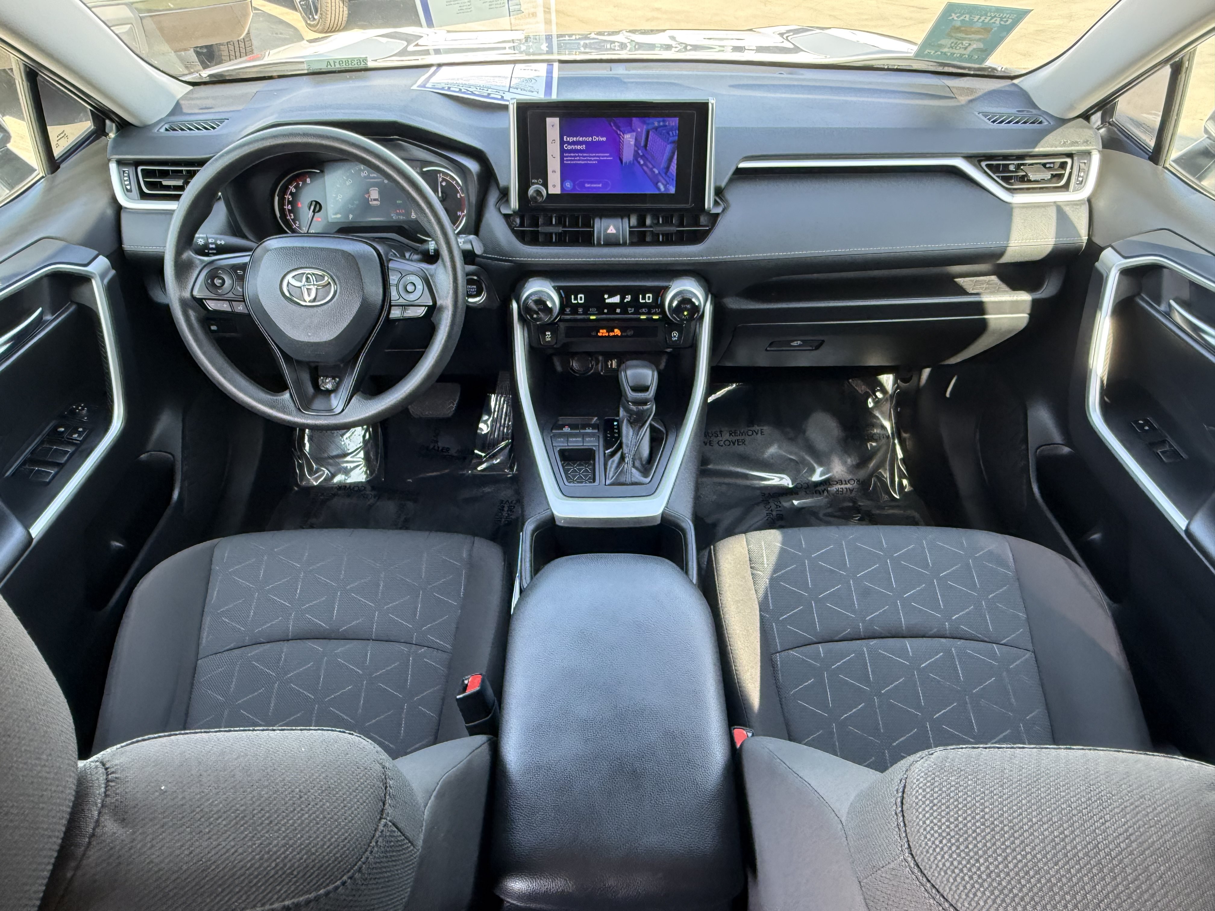 Used 2024 Toyota RAV4 XLE FWD image 28