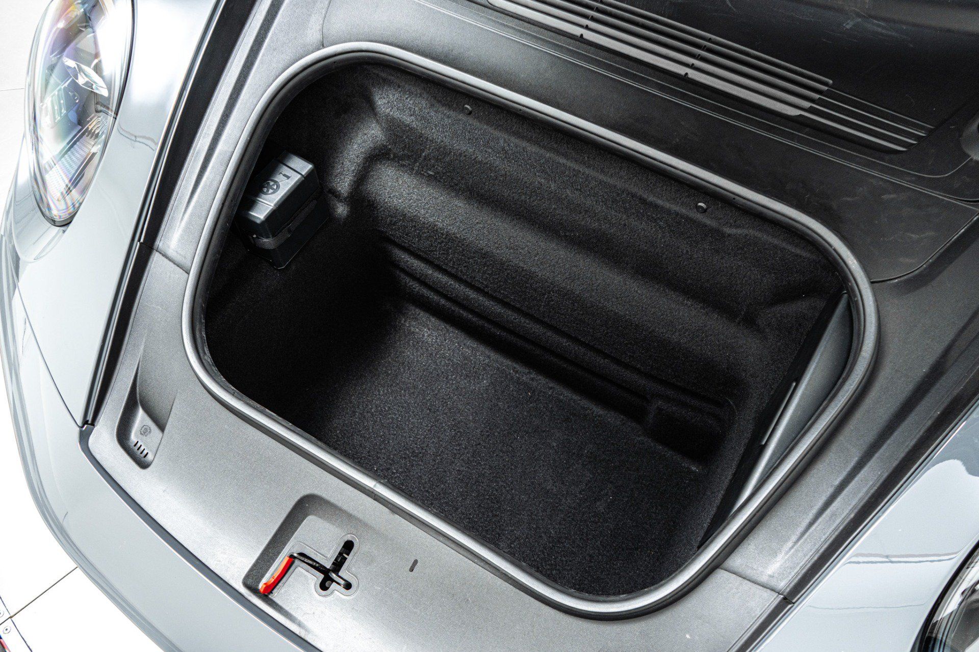 Used 2025 Porsche 911 Carrera RWD image 19