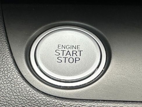 Used 2023 Hyundai Elantra SEL w/ Convenience Package FWD image 17